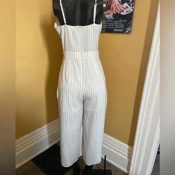 Women’s Pin Stripe Pantsuit ( Large ) - Picture 4 of 5